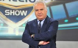 "Il Napoli avrebbe bisogno di un difensore forte, ma non è facilissimo trovarlo"