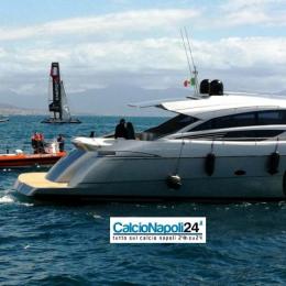 Migliaia di turisti e spettatori sul Lungomare per assistere alle sfide dei bolidi del mare